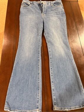 Good American x Zara Light Blue Flared Jeans - Vintage Wash